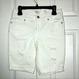 Women’s Mid-rise Short